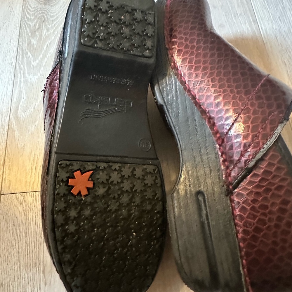 Dansko XP clogs - image 2